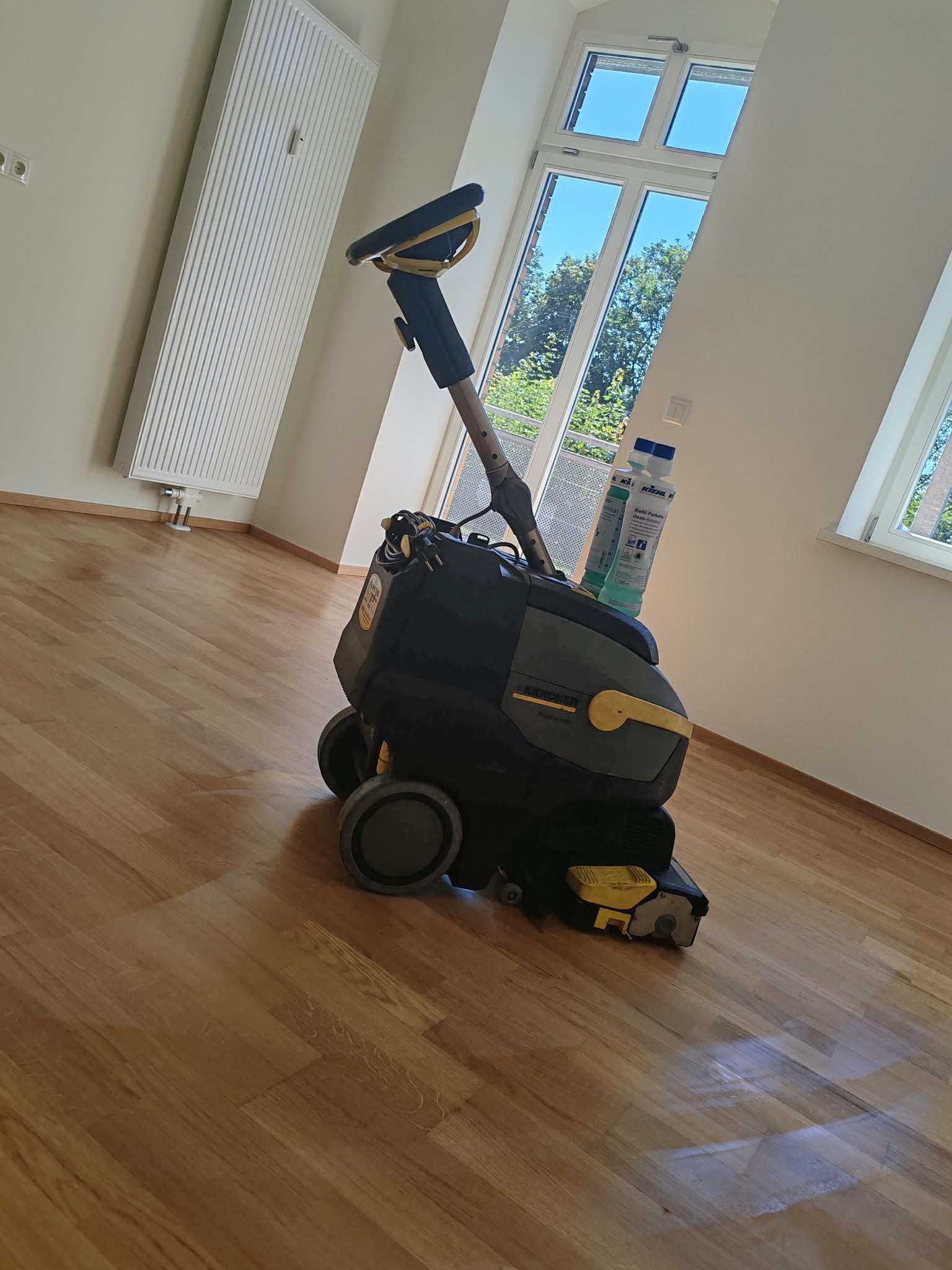 Industriesauger im Einsatz bei der Unterhaltsreinigung